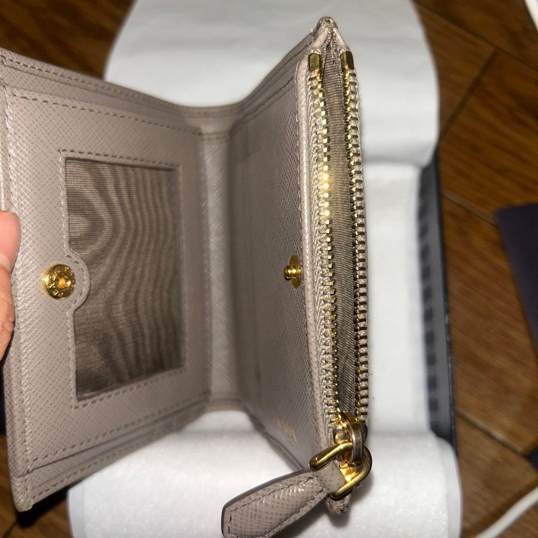 プラダ　PRADA SAFFIANO L ARGILLA