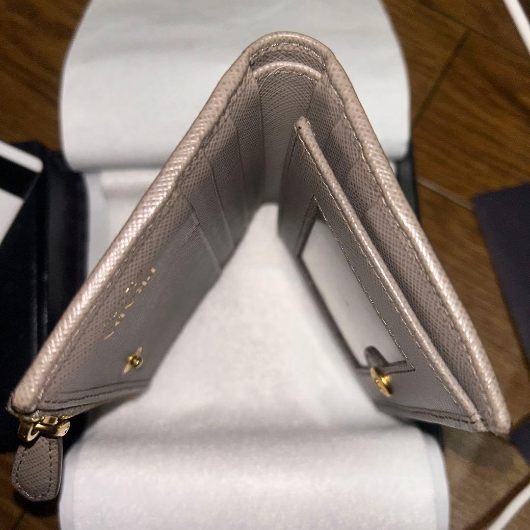 プラダ　PRADA SAFFIANO L ARGILLA