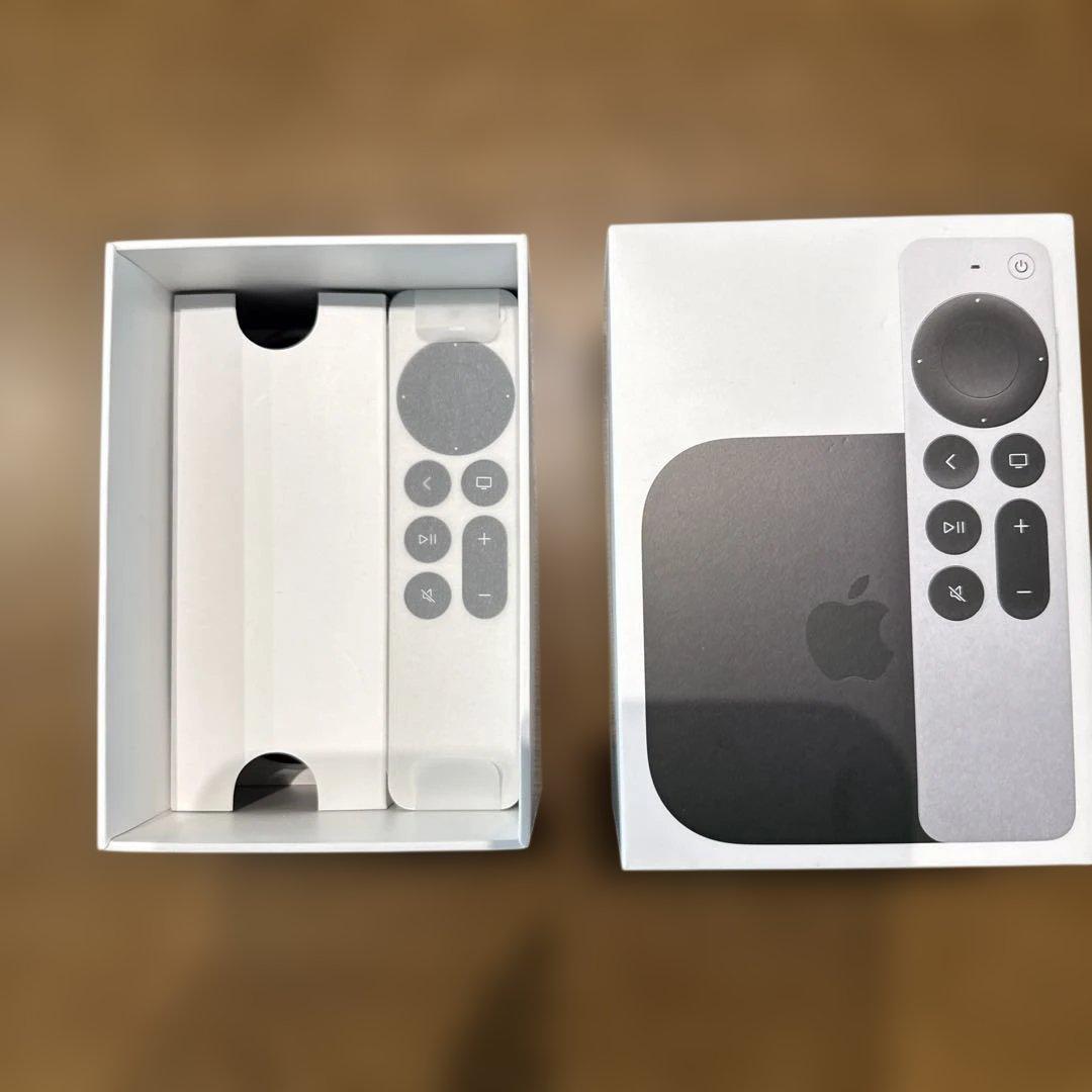 Apple TV 4K 第3世代 Wi-Fi 64GB本体とリモコン