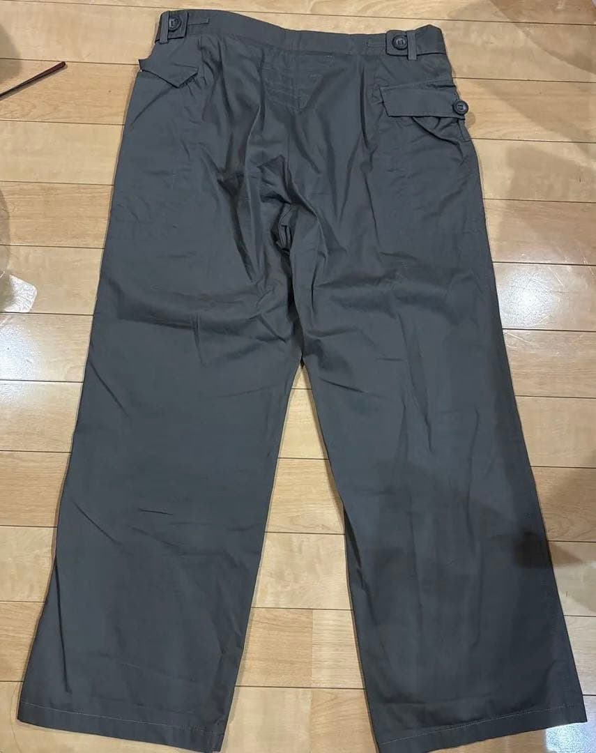 EMPORIO ARMANI グレー カジュアルパンツ