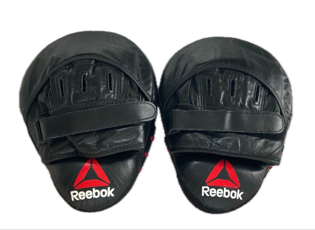Reebok パンチングミット 黒/赤