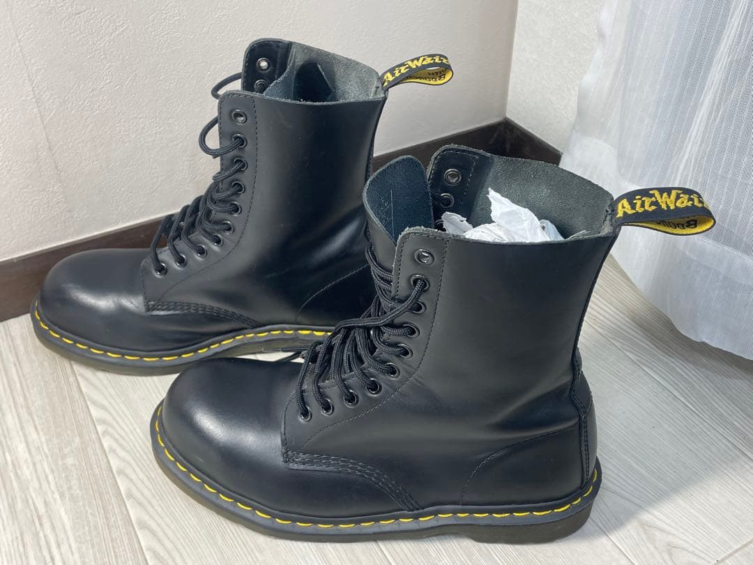 早い者勝ち　美品ドクターマーチン 10ホール ブーツ 1919 UK8