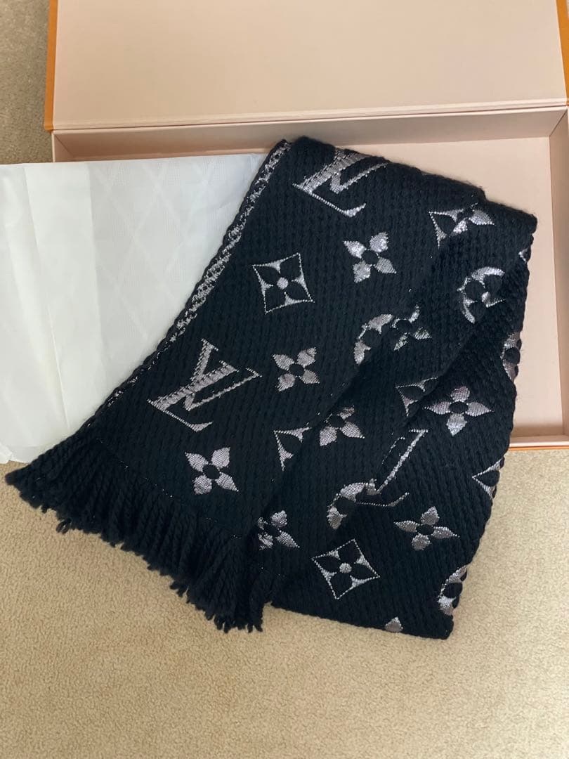 ルイヴィトンマフラーモノグラムエシャルプロゴマニアシャイン