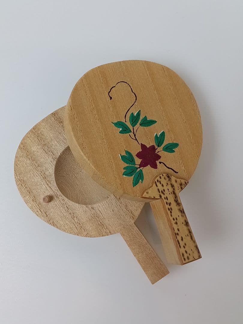 鉄線蒔絵 桐団扇香合 うちわ 木製 茶道具 インテリア