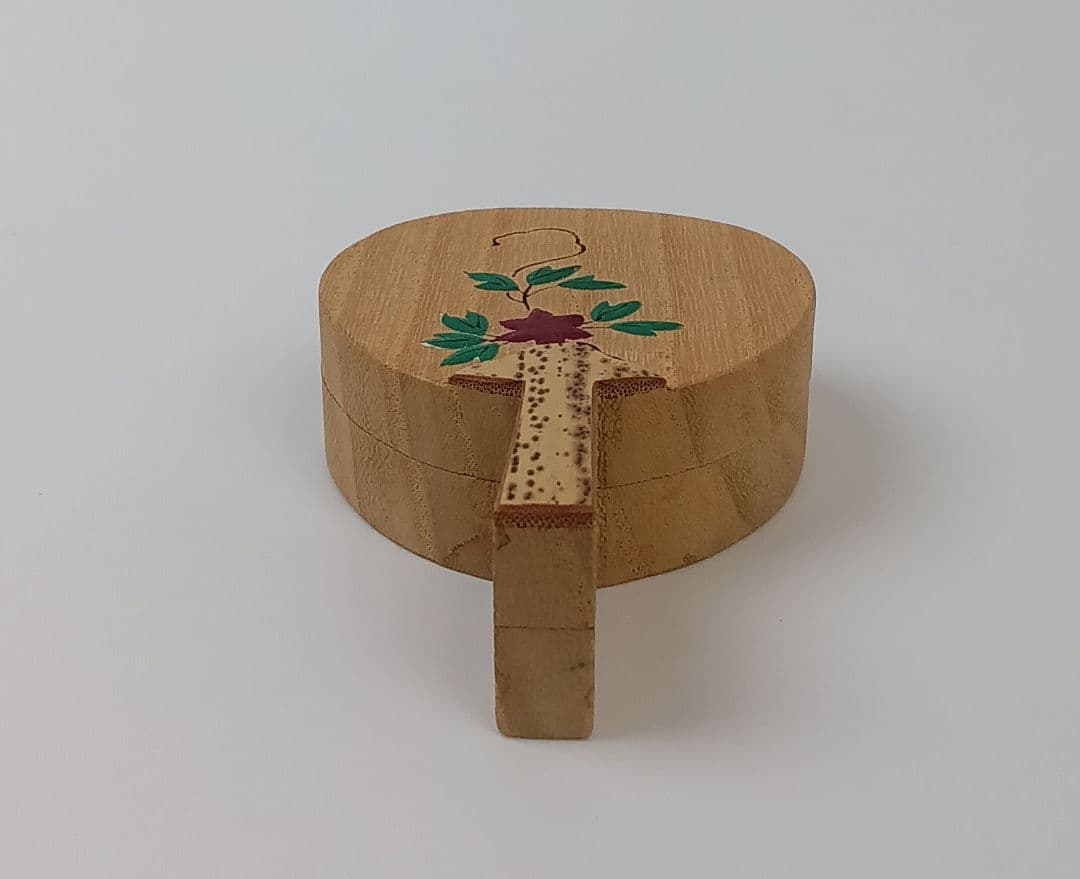 鉄線蒔絵 桐団扇香合 うちわ 木製 茶道具 インテリア