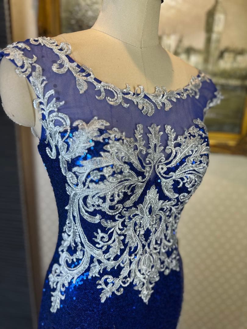 青のスパンコール刺繍マーメイドドレス