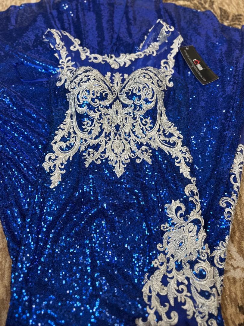 青のスパンコール刺繍マーメイドドレス