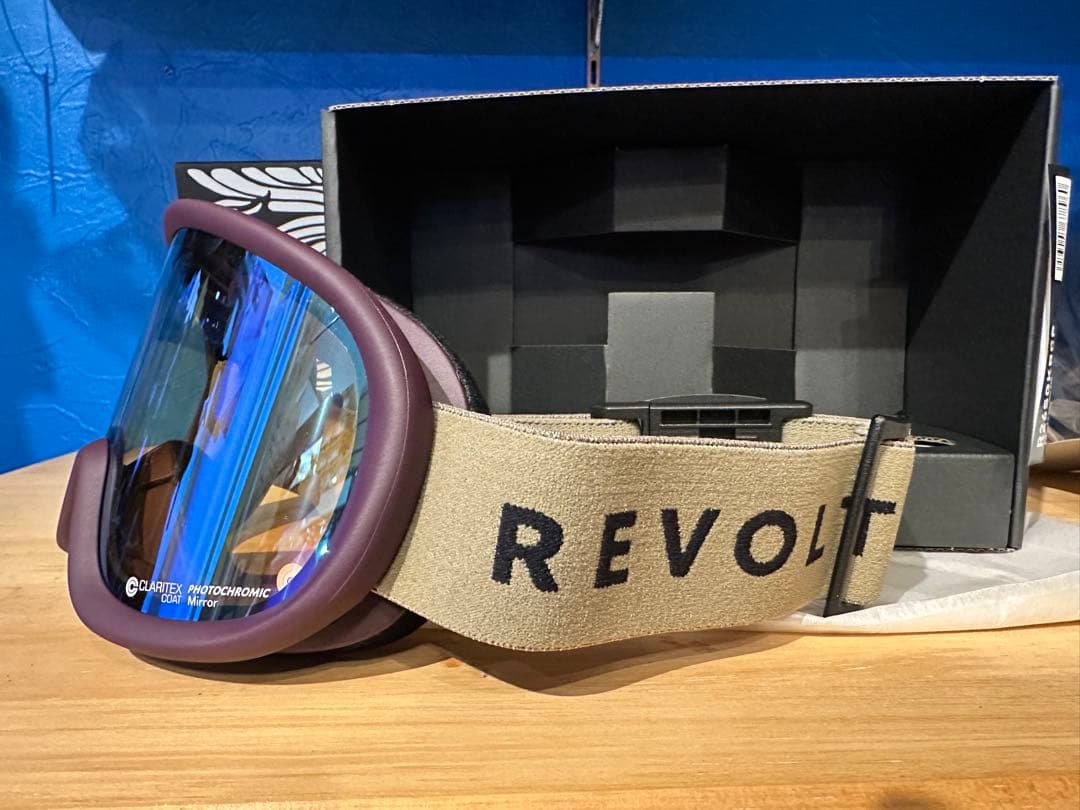 REVOLT SUPER LIGHT FRAME MATTE至極 調光ブルーミラ