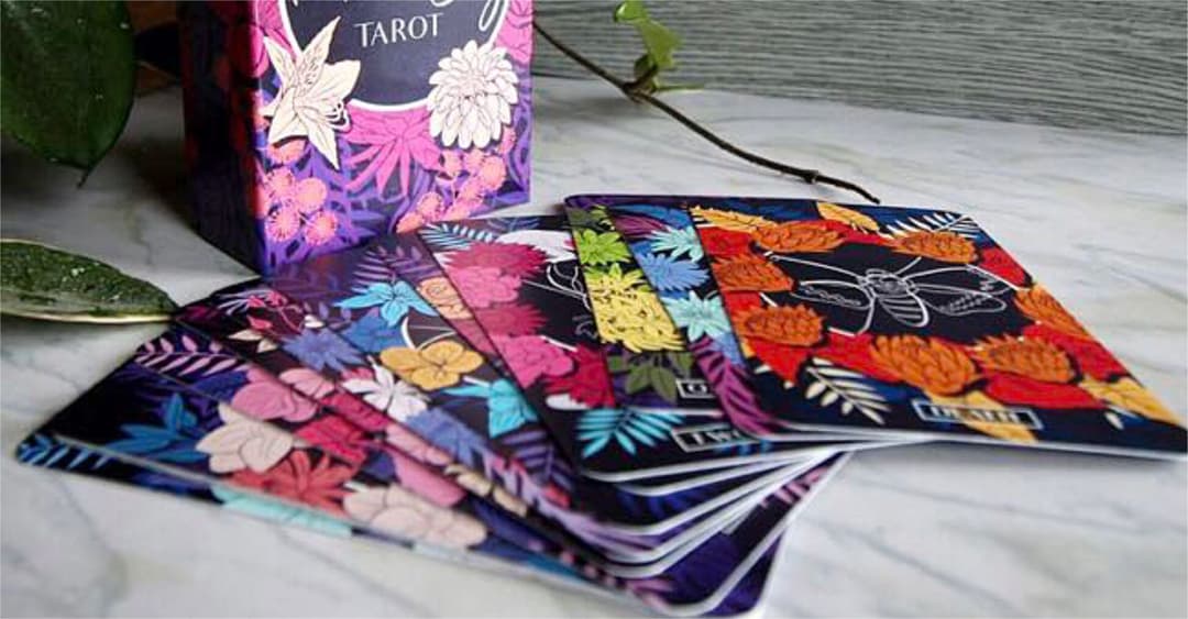 ✨新品未開封✨植物とお花のエレガントなタロットカード　オラクルカード