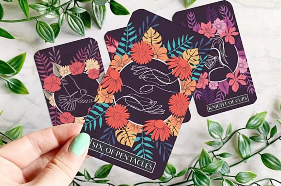 ✨新品未開封✨植物とお花のエレガントなタロットカード　オラクルカード