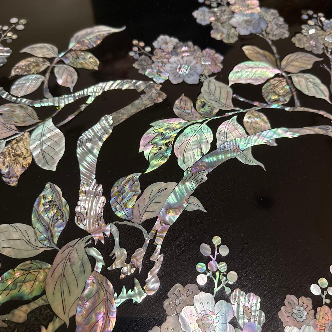 【土曜日15時以降のみ対応可】和風座卓 孔雀と花の螺鈿装飾