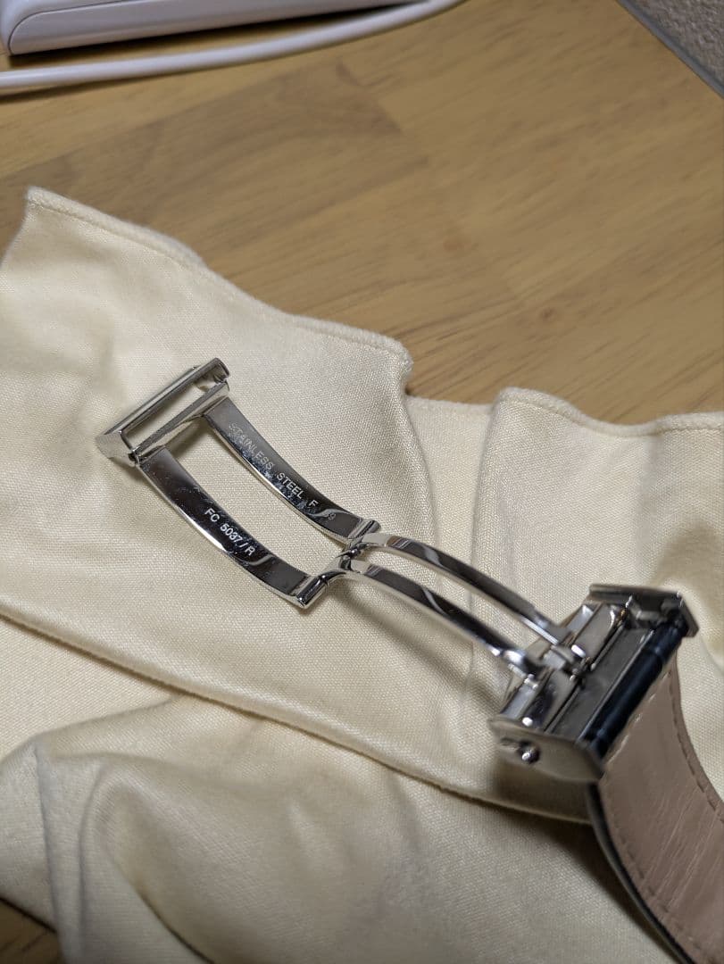 1/16金曜日まで！タグホイヤーカレラ　ブルー文字盤1887 CAR2115