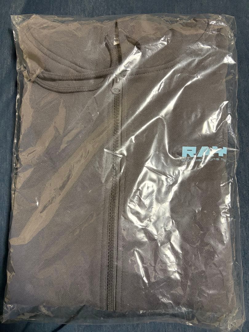 Man RAYSパーカー