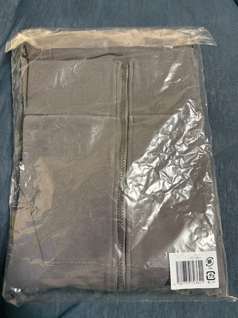 Man RAYSパーカー