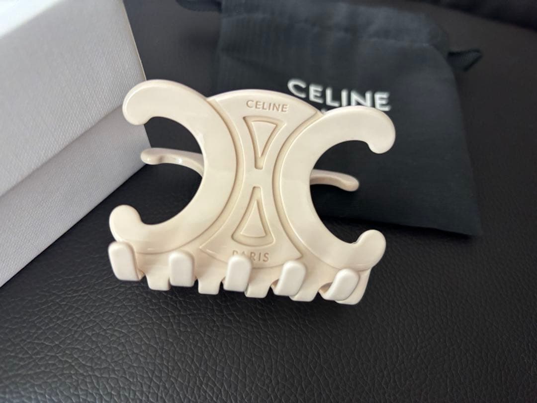 CELINE ラージ ヘアクロー アイボリー