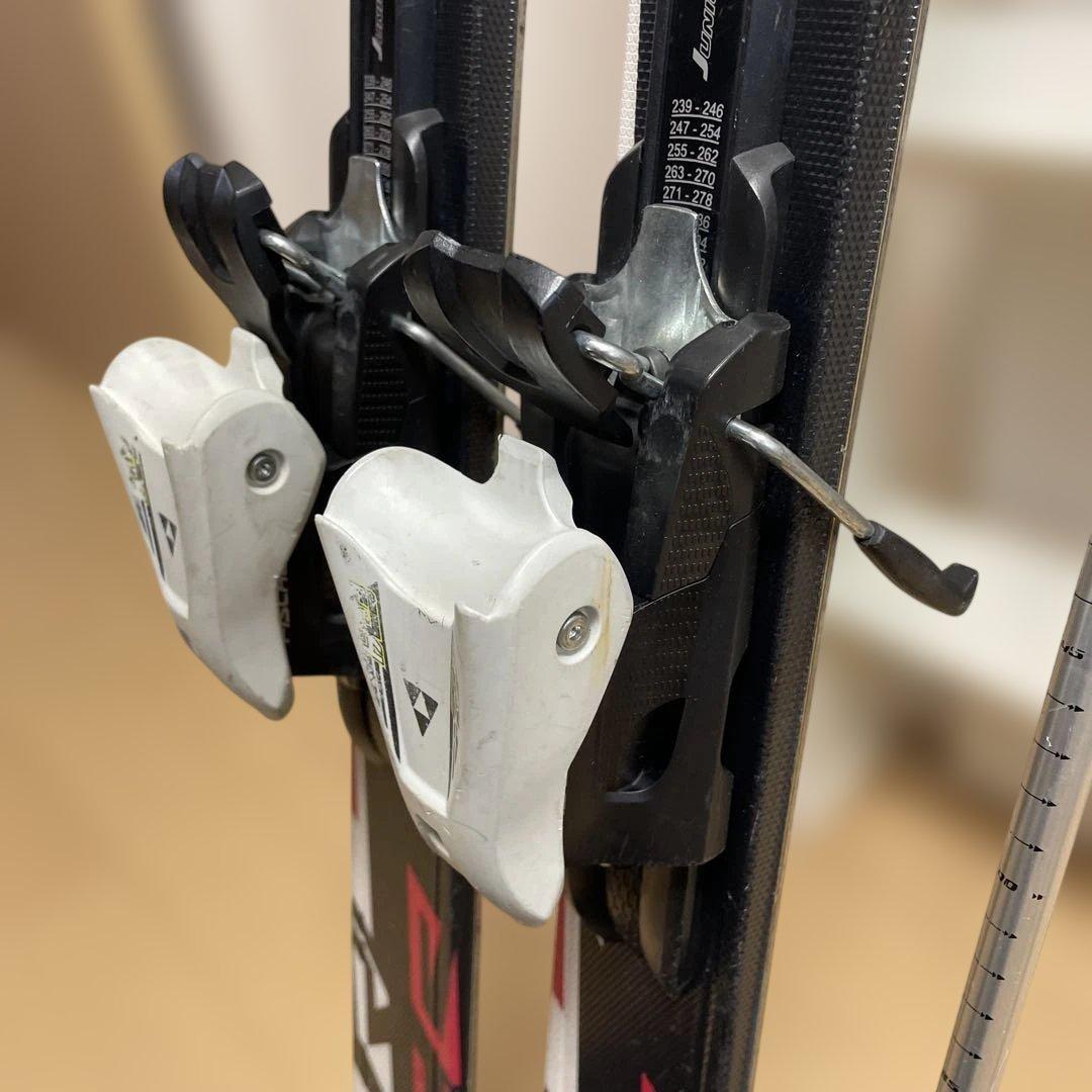 FISCHER ジュニアスキー板　130㌢　伸縮ポールセット