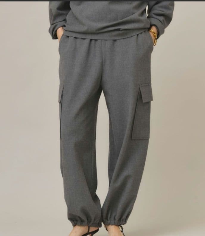 新品未使用タグ付き！Curensology /ストレッチカーゴパンツ