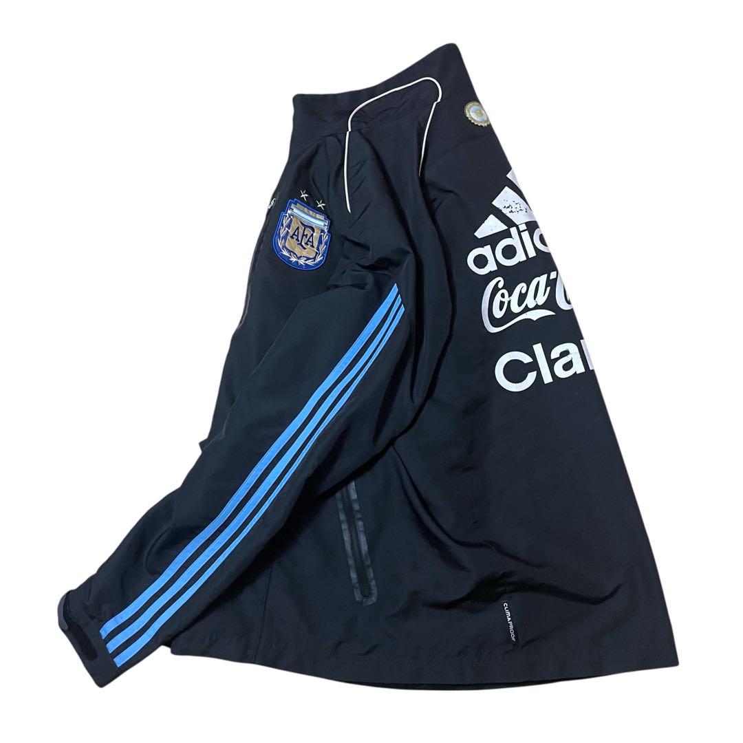 アディダスアルゼンチン代表中綿ジャケットスポンサー入り