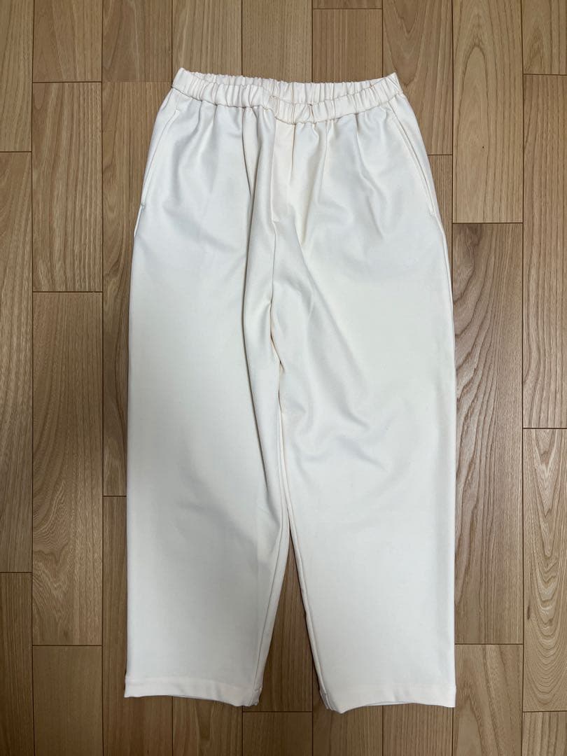 アワーホーム　ゆるテーパードの裏起毛あったかパンツ　オフホワイト