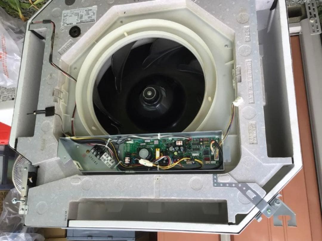 日立業務用エアコン・三相200V 中古　動作未確認　現状渡し