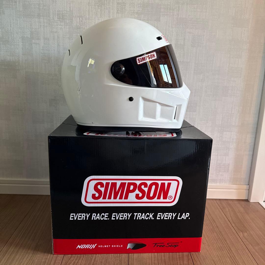 SIMPSONフルフェイスヘルメット（ホワイト）