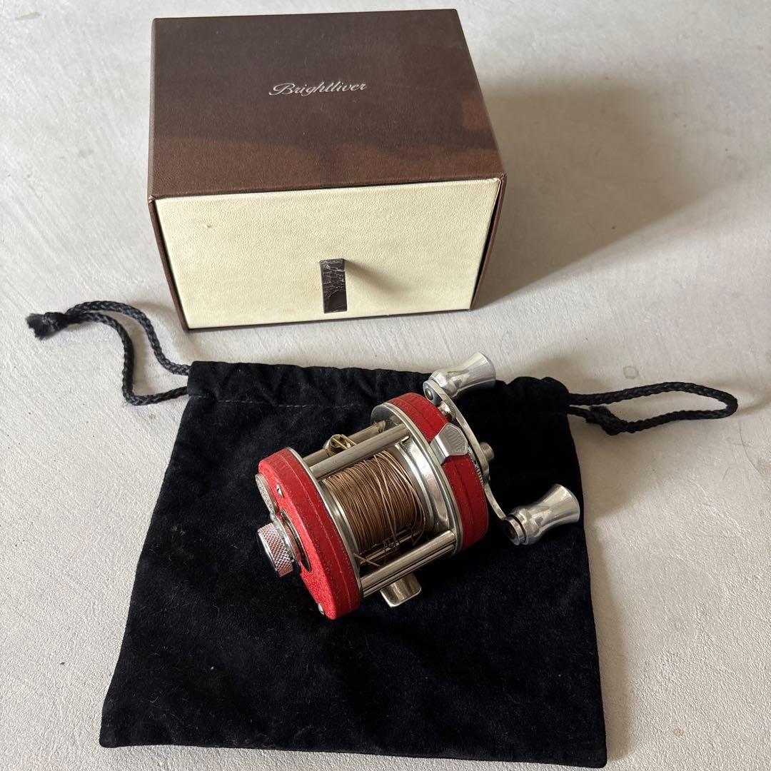 ヒ*ン様 ブライトリバー　LIVER Ｍ-４2 五十鈴工業　ベイトリール　渓流