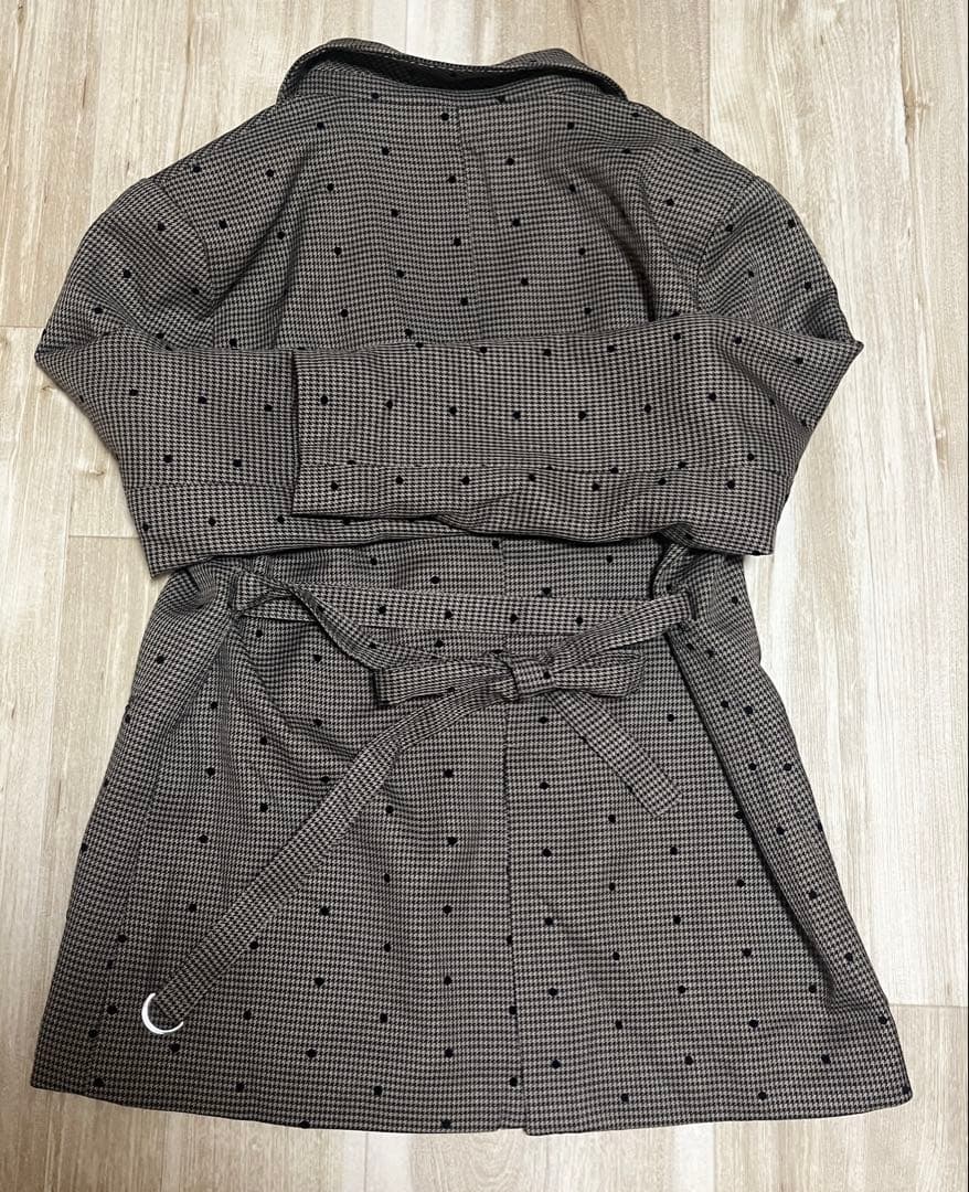 Chico 【yuzuコラボ企画】袖フリルオーバージャケット　ブラウン