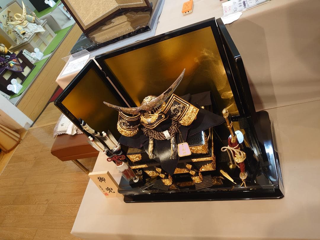 ●五月人形フルセット●　伊達政宗　金の透かし彫り三日月兜　金屏風セット