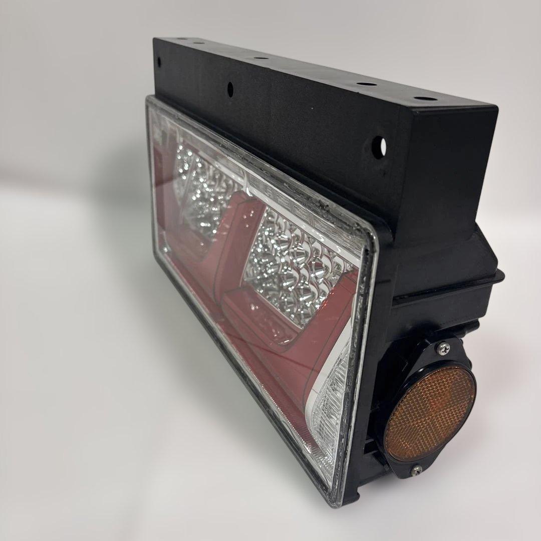 【20】小糸 トラック用4t 10t ノーマルタイプ（運転席側）