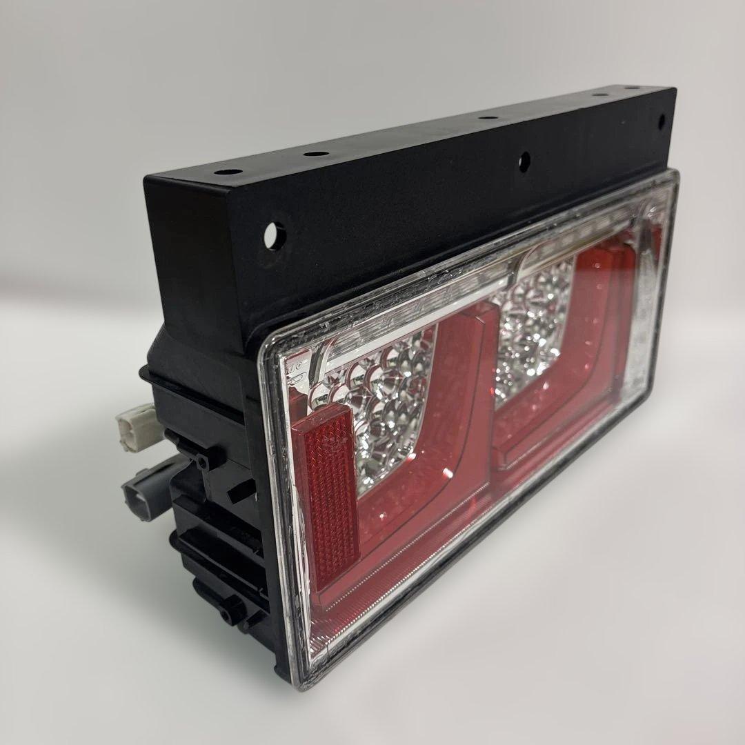 【20】小糸 トラック用4t 10t ノーマルタイプ（運転席側）