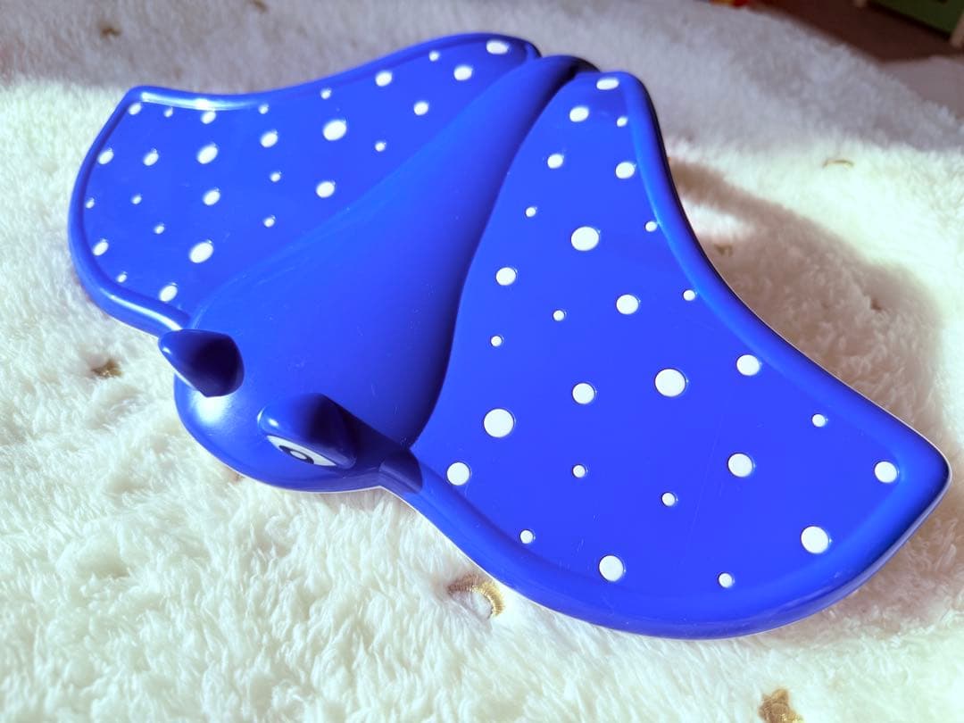 数回使用のみ　ファインディングニモ　ジャンパー　ジャンパルー