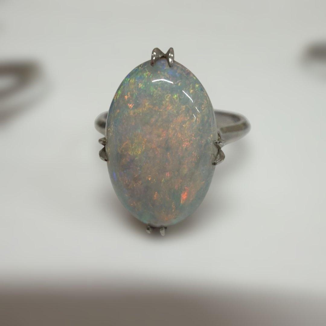 翡翠のリングとネックレスセット