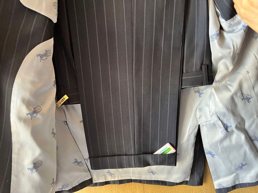 スキャバル⭐︎オーダースーツ⭐︎ AB8程度⭐︎濃紺ストライプ