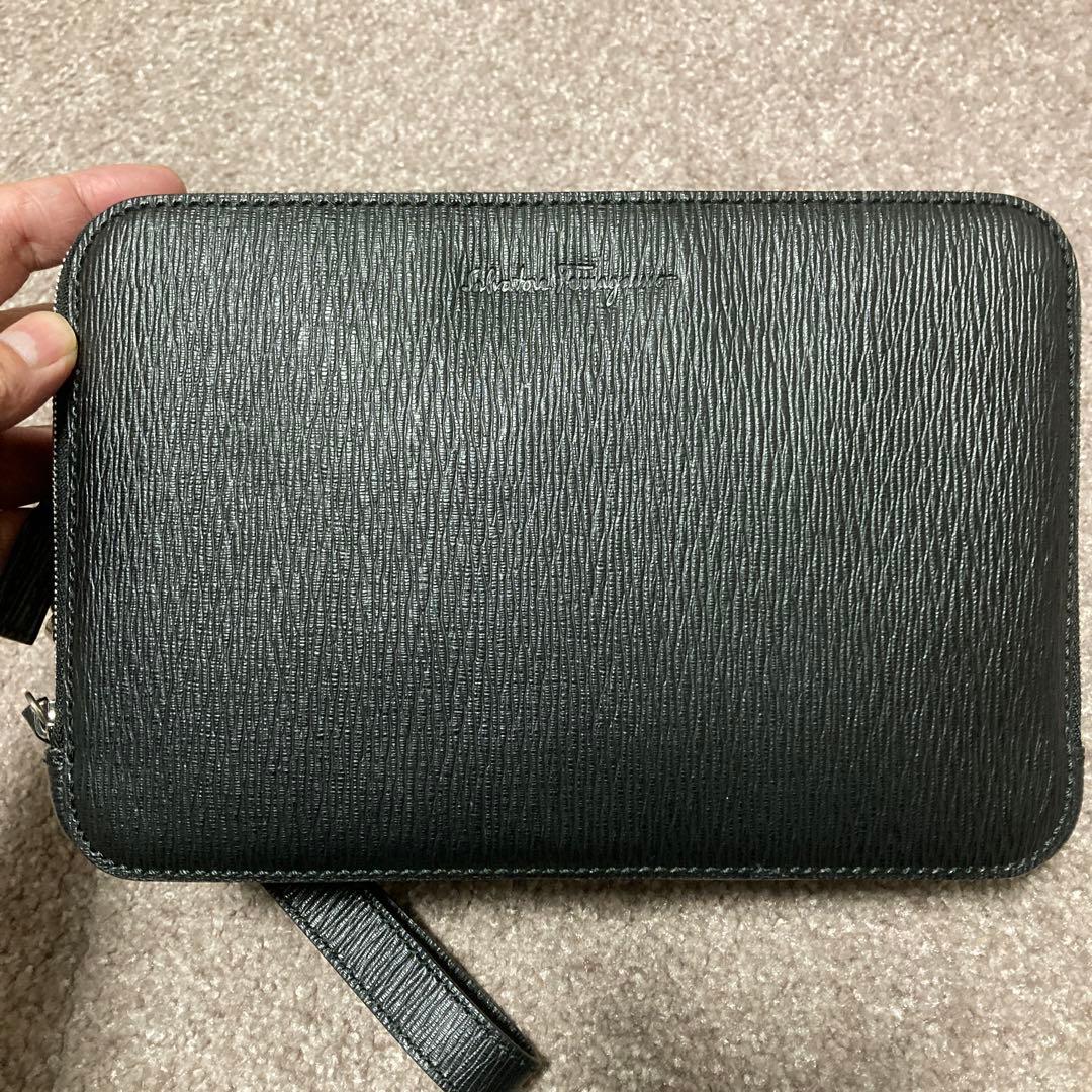 フェラガモ男性用セカンドバッグ(美品)