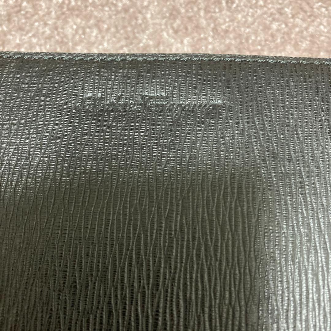 フェラガモ男性用セカンドバッグ(美品)