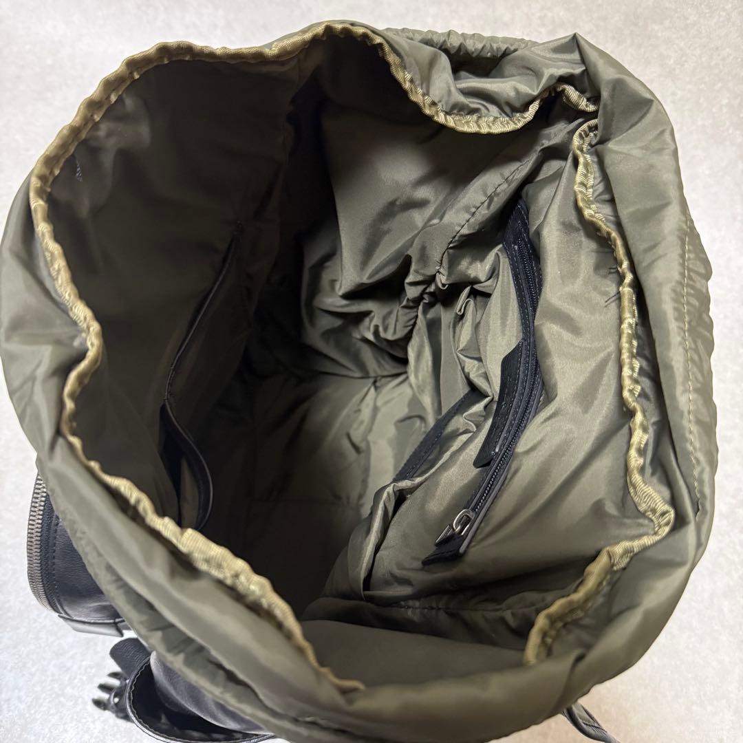 【DIESEL ディーゼル】バックパック　オールレザー　本革　ロゴプレート