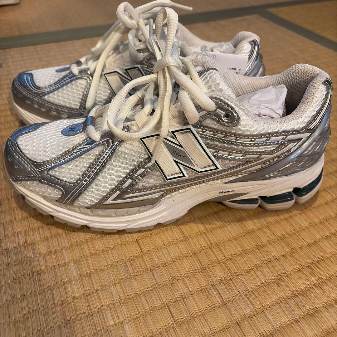 新品未使用品　国内正規品ニューバランス　M1906REE D