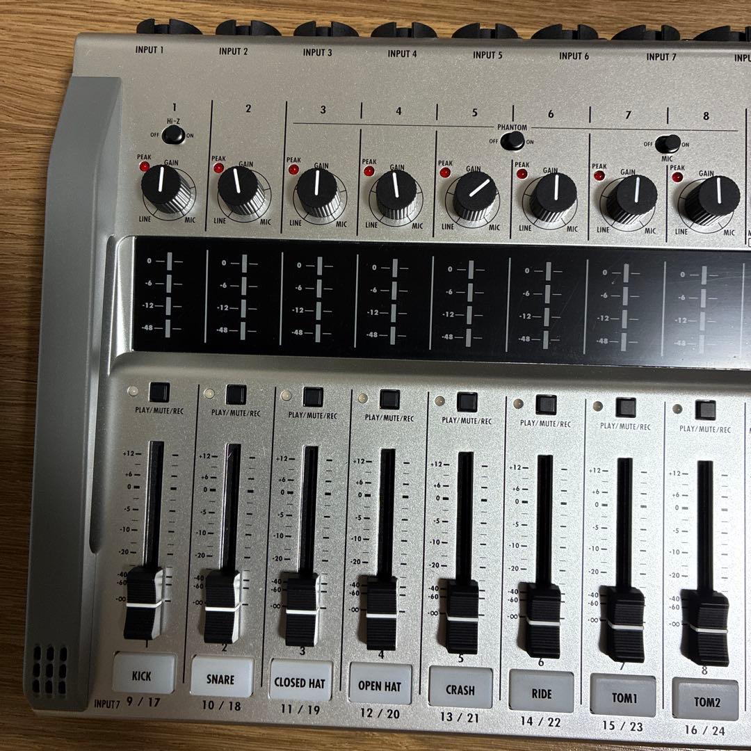 M*L様 ZOOM R24 マルチトラックレコーダー ズーム 24 トラック 箱