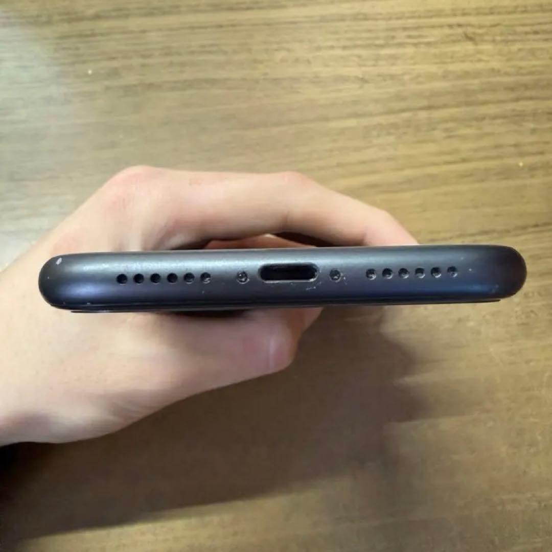 iPhone11 64GB SIMフリー 最大容量69%