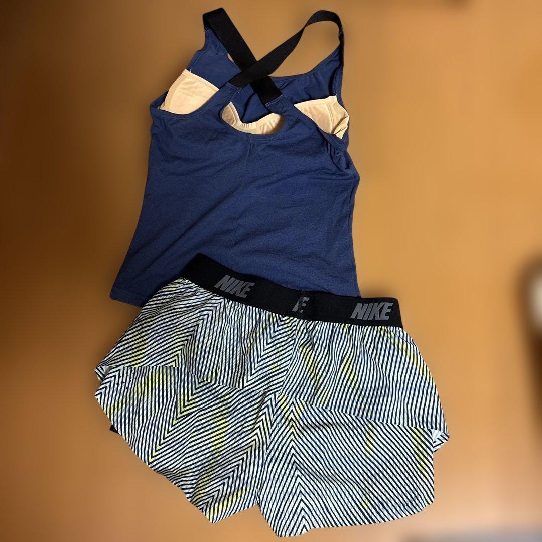 NIKE ナイキ　水着　セパレート　スイムウェア　フィットネス、ランニングにも！