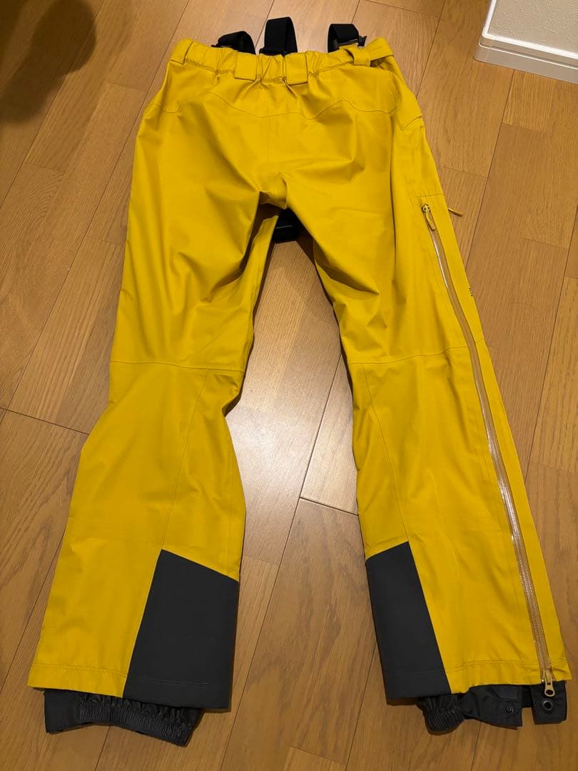 期間限定　 マウンテンハードウェア　スノーウェアセット M