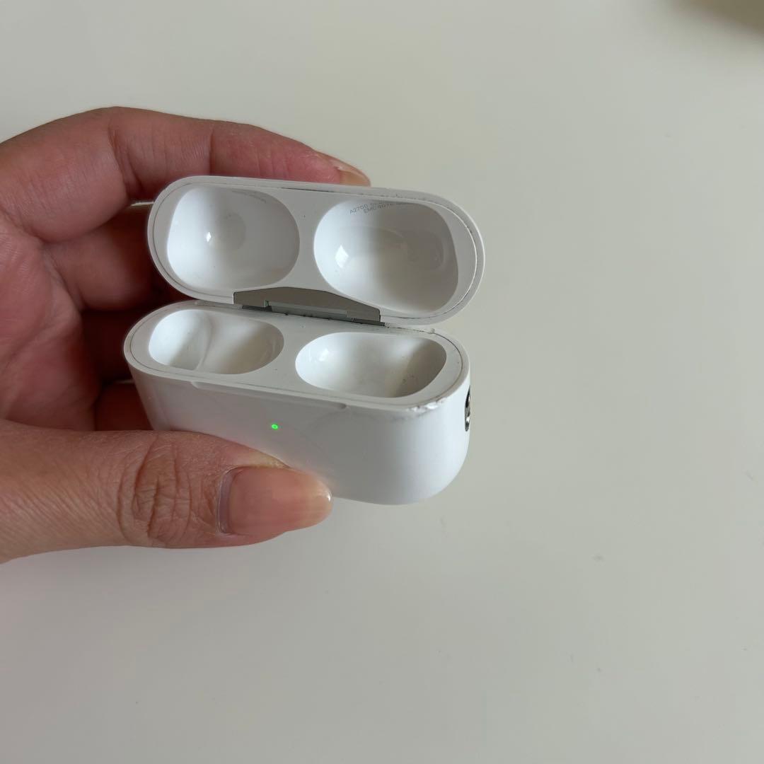 AirPods Pro 2 本体　充電ケーブル/イヤーチップ付