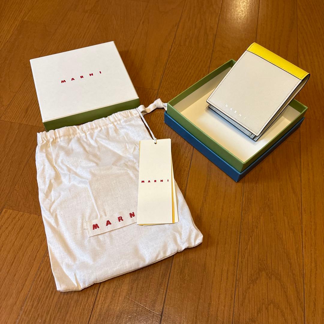 マルニ 二つ折り財布 ミニ財布 MARNI PFMI0003L0 LV520 黄