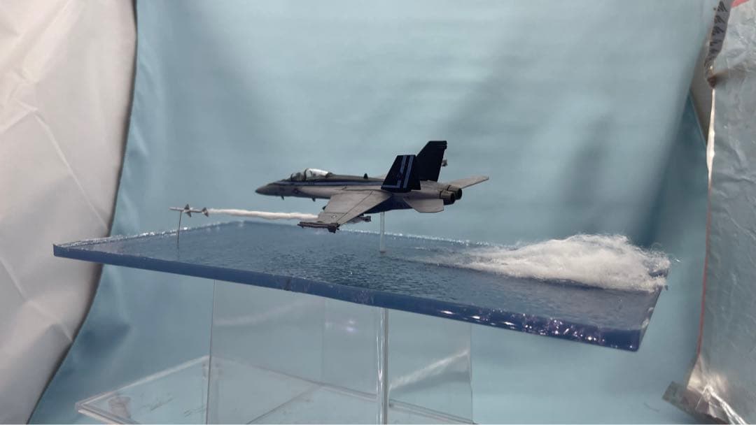 トップガン　マーヴェリック　F18 ミサイル発射　ジオラマ エフトイズ