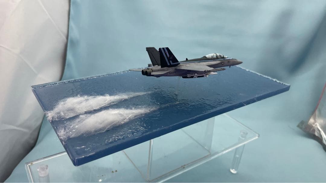 トップガン　マーヴェリック　F18 ミサイル発射　ジオラマ エフトイズ