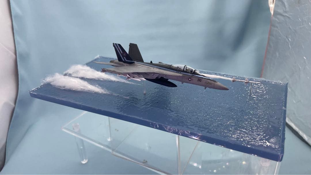トップガン　マーヴェリック　F18 ミサイル発射　ジオラマ エフトイズ