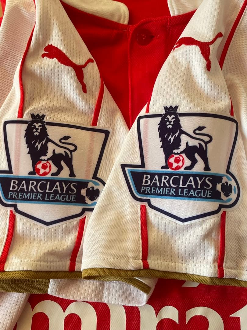 プーマプレミアリーグ15 16アーセナルFCサッカーユニフォームホームエジル赤白