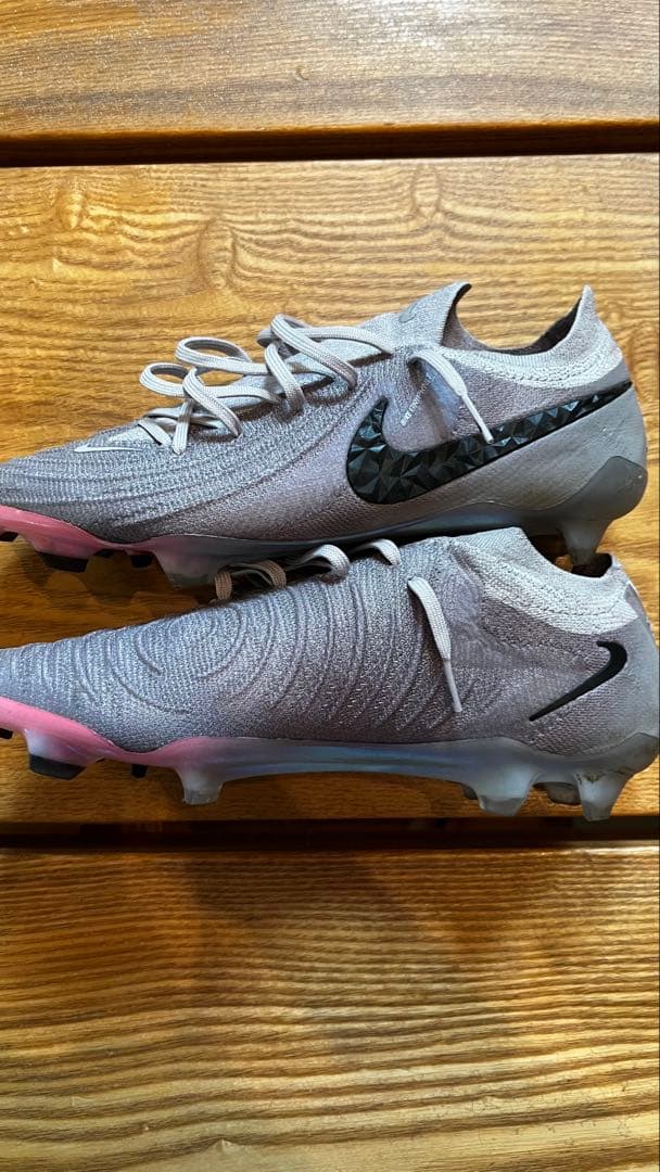 ナイキ　ファントムgx2エリートFG