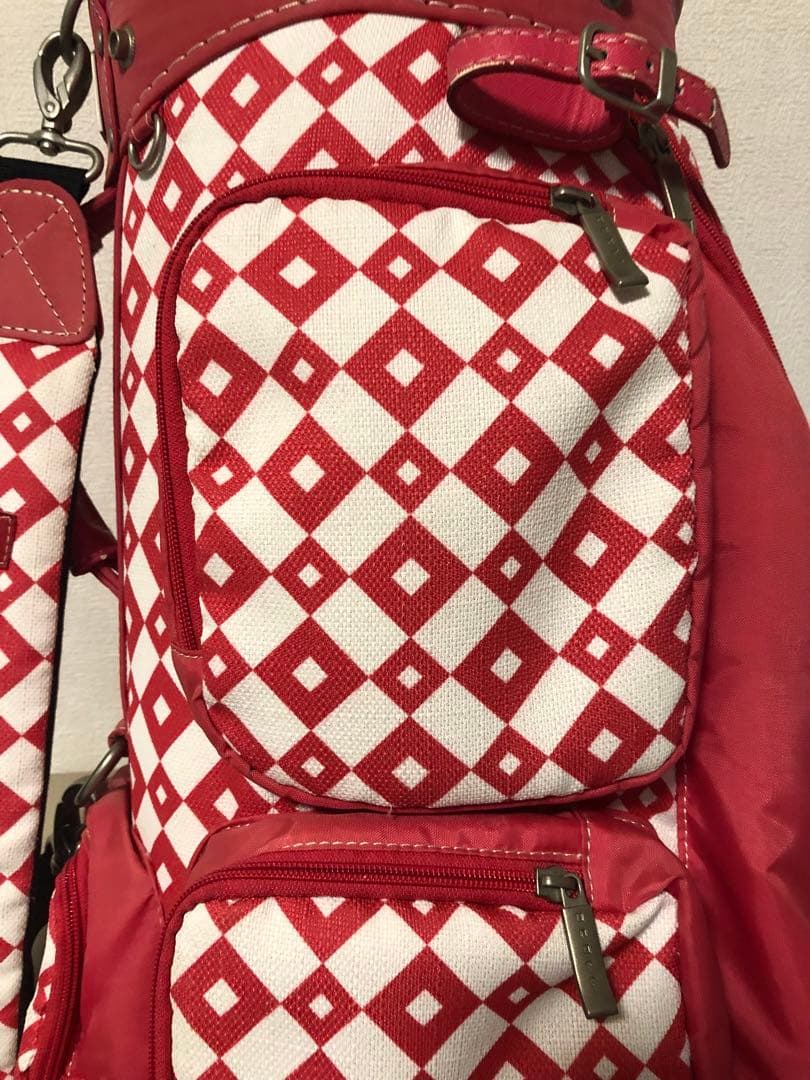 送料込み】超激レア　数量限定販売　オノフ　ONOFF キャディバッグ　レディース