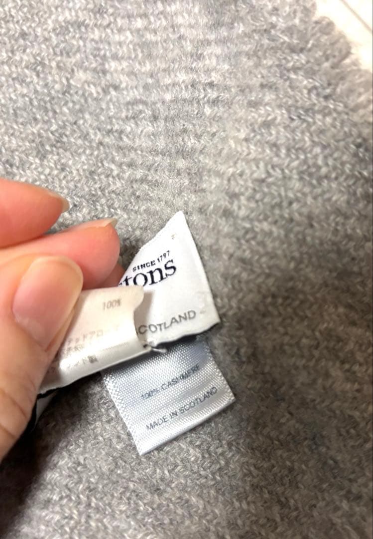 Johnstons of Elgin カシミヤマフラーストール　グレー